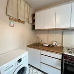 Cozy Retro Near Park Apartment *