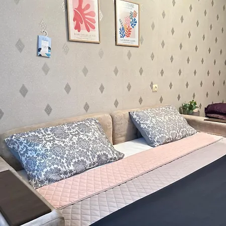 Apartment Cozy Retro Near Park *