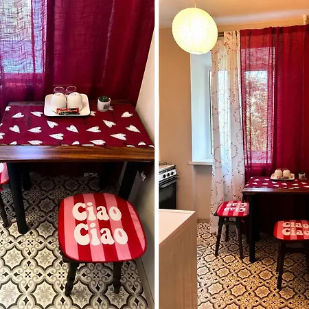 Cozy Retro Near Park