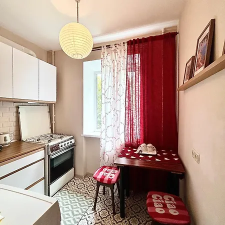 Apartment Cozy Retro Near Park Odesa
