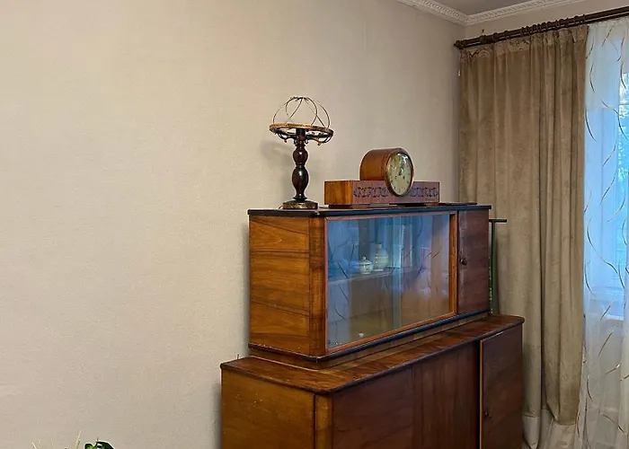 Cozy Retro Near Park Apartment *