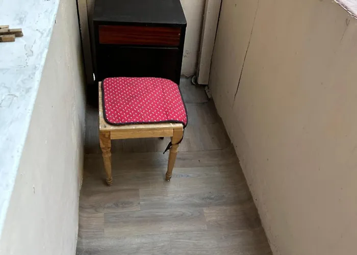 Cozy Retro Near Park אודסה