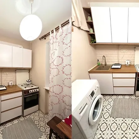 Cozy Retro Near Park Апартаменти